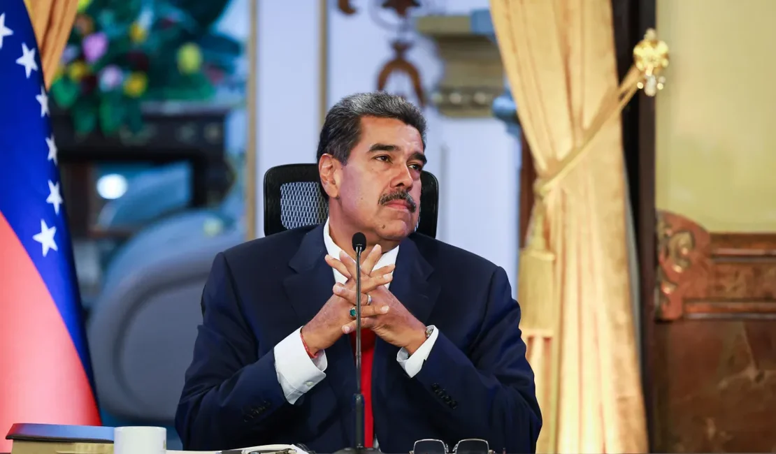 China pede que EUA garantam segurança e libertem Nicolás Maduro