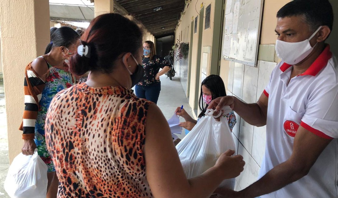 Prefeitura de Lagoa da Canoa realiza mais uma entrega do kit merenda para alunos da rede pública