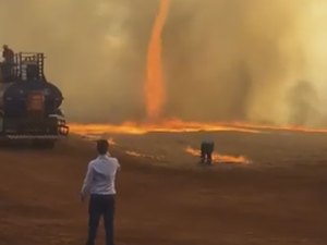 'Redemoinho de fogo' se forma durante queimada em Goiás 