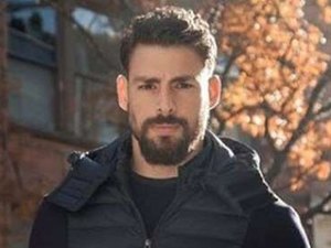 Cauã Reymond volta a mandar mensagens para Isis Valverde