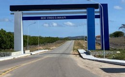 Criança de 3 anos morre afogada em piscina em chácara no Sertão de Alagoas