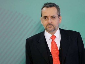 Novo ministro defende tirar Bolsa Família de aluno agressor