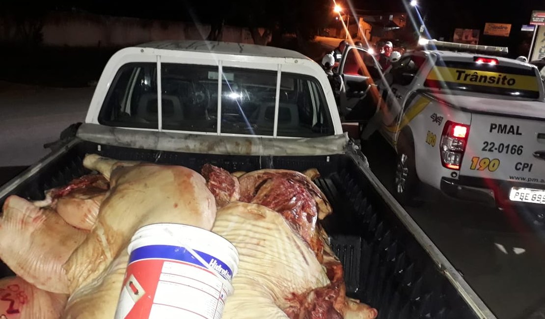 Adeal apreende R$ 280 kg de carne suína durante operação na rodovia AL 210 