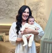 Claudia Raia coloca o filho de 5 meses em academia para bebês