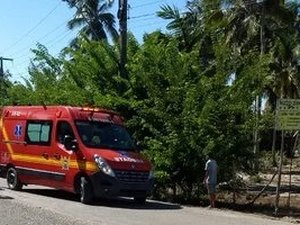 Colisão entre carro e moto deixa idoso ferido em Delmiro Gouveia