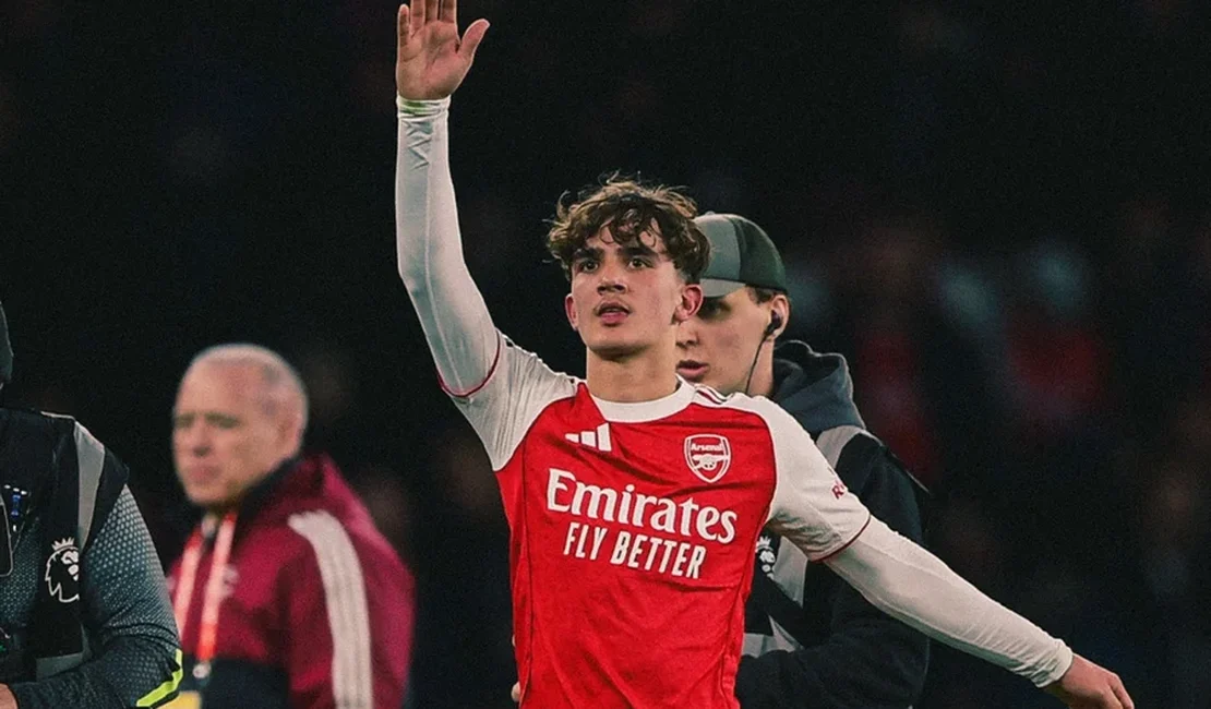 Atleta do Arsenal se torna mais jovem a fazer um gol na Premier League
