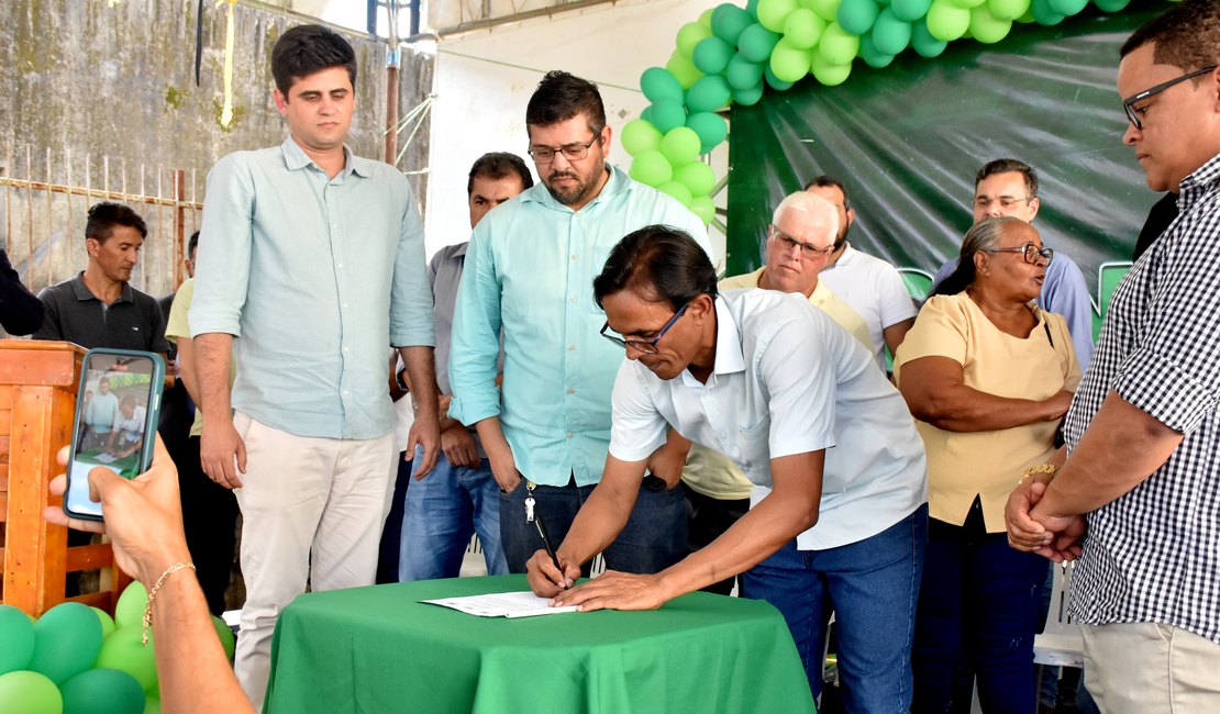 Um dia histórico para Messias: prefeito Marcos Silva assina ordem de serviço para obras do Complexo Poliesportivo