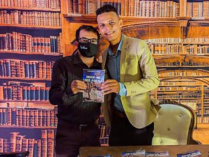 Poeta arapiraquense será destaque na Bienal Internacional do Livro, em Maceió