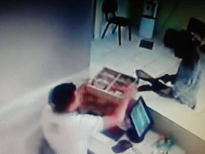 Assaltante invade cooperativa e leva mais de R$ 5 mil