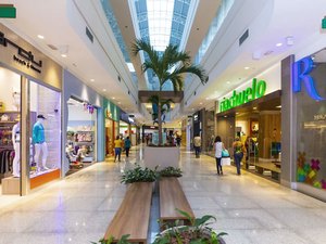 Após dois anos de queda, venda em shoppings cresce 6% no Natal
