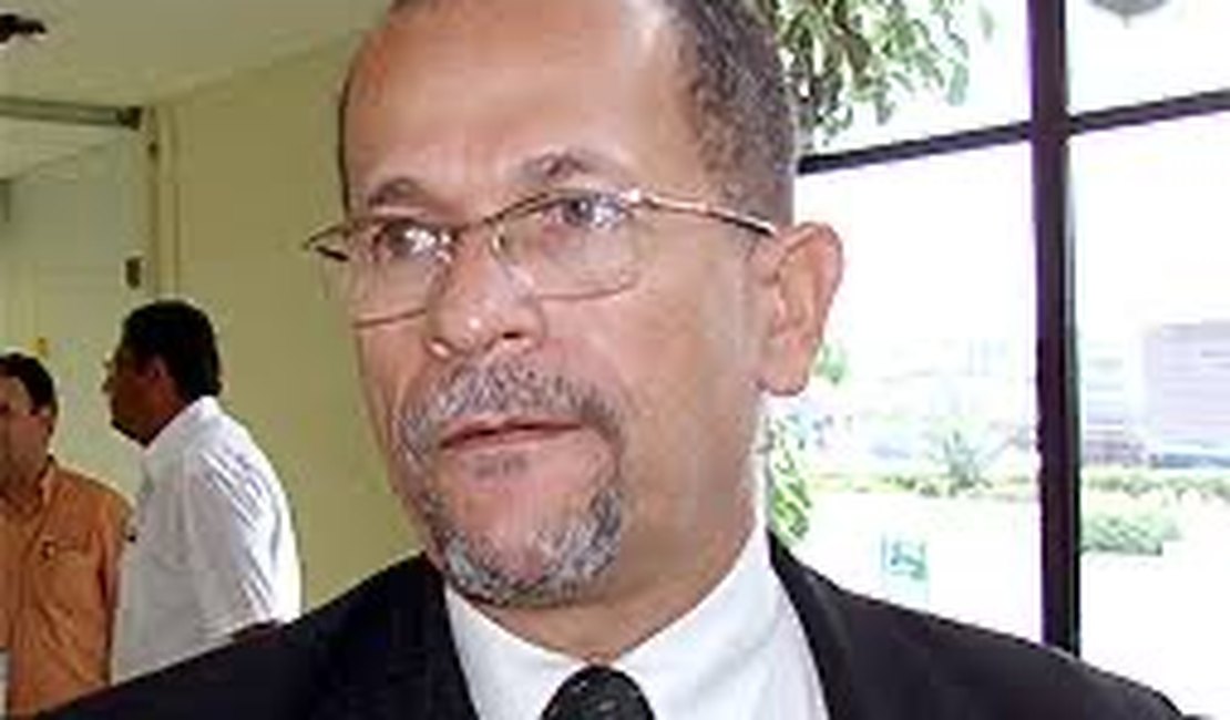 Delegado José Lindemberg, ex-titular da 7ª DRP de Penedo, morre aos 69 anos