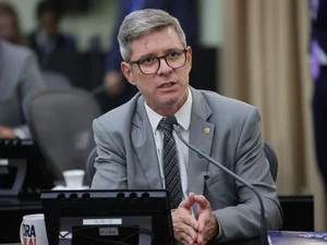 Cabo Bebeto é o único a votar contra projetos de suplementação que somam mais de R$ 25 milhões