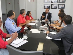 Entidades alagoanas realizam ato público em defesa da Justiça do Trabalho