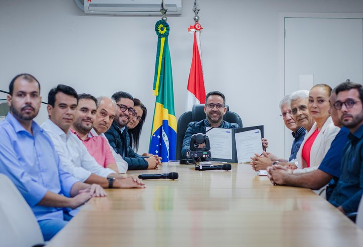 Francisco Tenório lamenta não ter sido chamado para ato de assinatura de rodovias em sua base eleitoral; “vi pelo instagram”