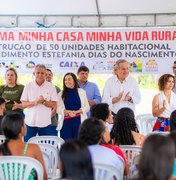 Ronaldo Lessa participa da entrega de casas a quilombolas em Dois Riachos