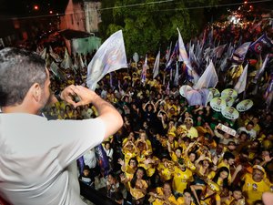 Paulo Dantas realiza a sua primeira grande caminhada por Maceió