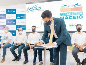 Alfabetiza Maceió finaliza 2021 com participação de mais de mil educadores