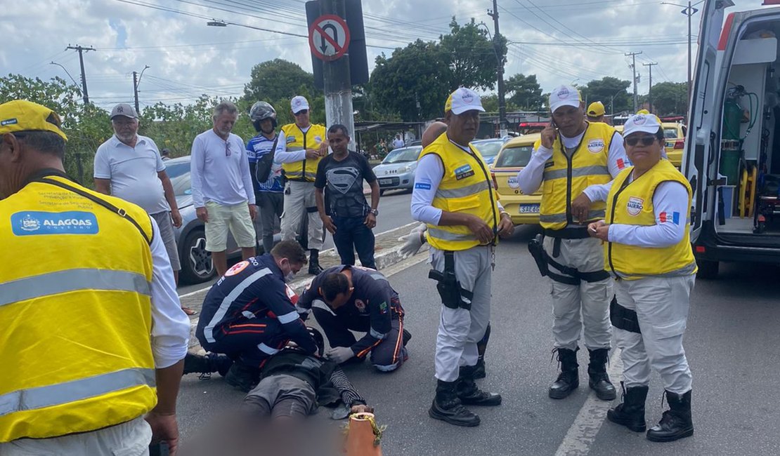 Ronda no Bairro e Samu socorrem vítima de acidente no Benedito Bentes