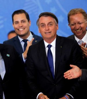 Bolsonaro diz que parte da imprensa vive só de mentiras