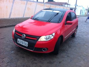 Assaltante rouba carro, moto e celulares de cinco pessoas, em Arapiraca