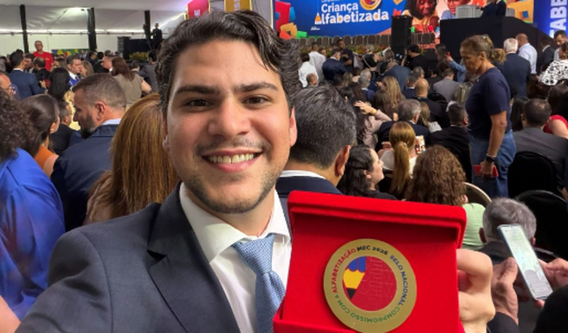 Santana do Ipanema conquista Selo Ouro do Compromisso Nacional Criança Alfabetizada