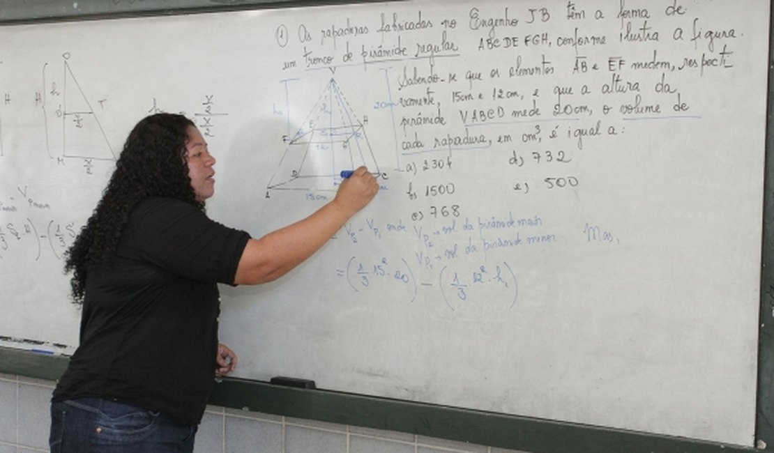 Rede pública estadual amplia carga horária de matemática e língua portuguesa 