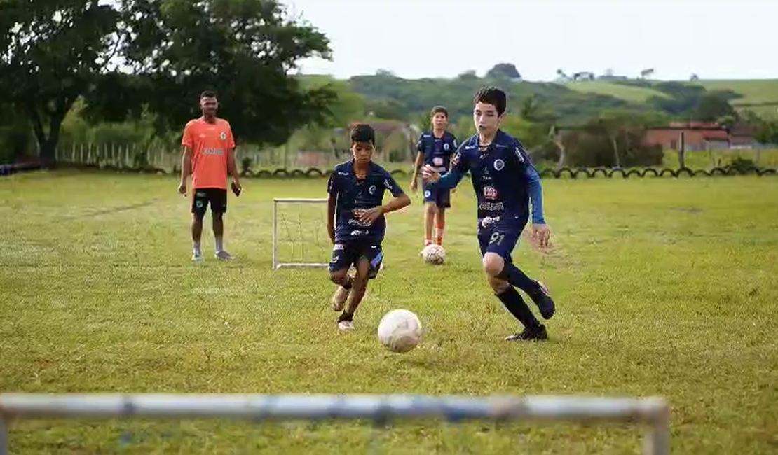 [Vídeo] Jovem autista do Projeto Atletas do Futuro emociona e inspira com história de superação no esporte