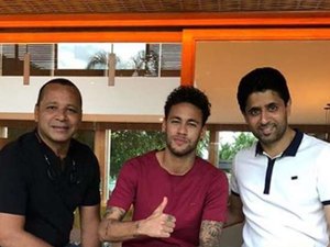 Pai de Neymar garante “futuro no PSG” para o filho