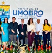 Limoeiro de Anadia entrega 101 títulos de propriedade através do Programa Moradia Legal