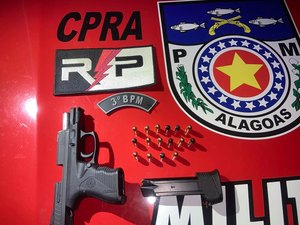 Homem é preso pelos crimes de porte ilegal de arma de fogo e violência doméstica em Arapiraca