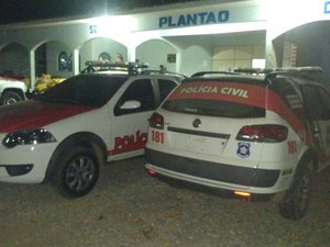 Homem ameaça atirar em vítima durante assalto à clínica no Centro de Arapiraca