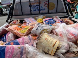 Vigilância encontra mais 1.360kg de alimentos estragados; padaria é interditada