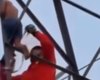 Criança de 5 anos mobiliza resgate após subir em torre de transmissão