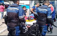 Acidente entre motociclista e caminhão deixa dois feridos em Arapiraca 