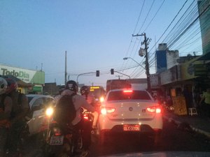  Maceió registra congestionamentos em vários pontos da cidade