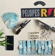 Santana do Ipanema: Polícia Militar apreende muda de maconha, dinheiro, armas de fogo e drogas