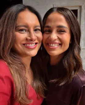 Dira Paes reencontra Nanda Costa e brinca: 'Morena tá viva!'