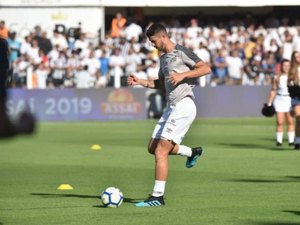 Gustavo Henrique anuncia saída do Santos; Sampaoli lamenta: 'Cresceu no projeto'