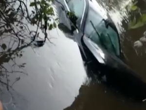 Motorista perde controle de veículo e cai da ponte AL-101 Norte, em Maragogi