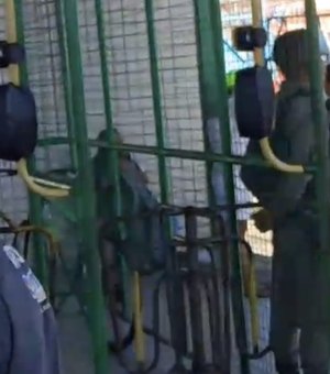 Mulher é esfaqueada durante discussão no terminal de ônibus do Benedito Bentes