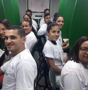 Moradores do Caxangá fazem curso de informática em Porto Calvo