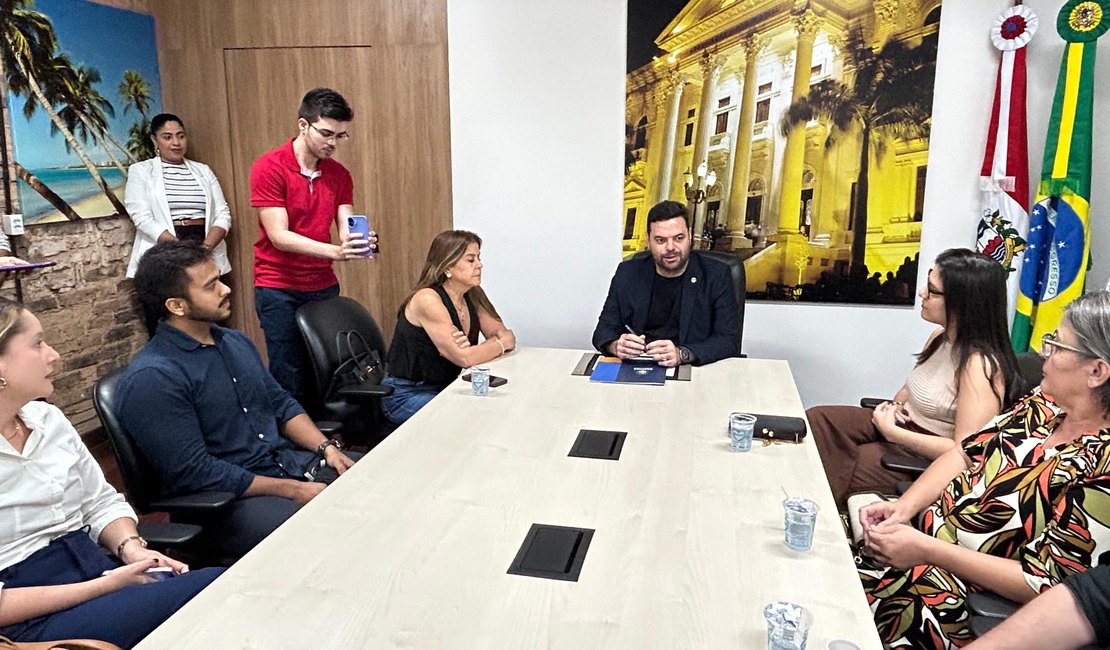 Câmara de Maceió empossa mais dois novos servidores efetivos