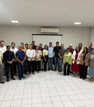 Prefeito Daniel Vasconcelos lidera reunião estratégica e apresenta diretrizes da gestão para 2026