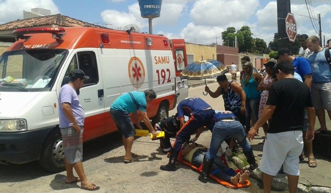 Colisão entre duas motos  deixa uma pessoa ferida