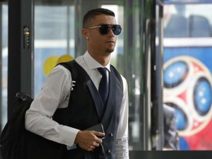 Cristiano Ronaldo deixa gorjeta de R$ 90 mil em hotel na Grécia