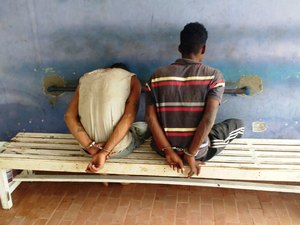 [Vídeo] Perseguição policial gera a prisão de suspeitos por roubo de carro