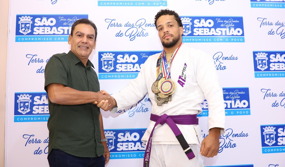 Atleta de São Sebastião fatura medalha de ouro em torneio internacional de jiu-jítsu