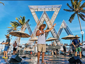 Sorriso Maroto grava DVD na Praia do Francês