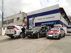 Adolescente de 14 anos é apreendida suspeita de esfaquear mulher 