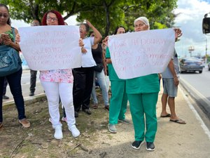 Funcionários de hospital particular de Maceió fazem greve e reivindicam direitos